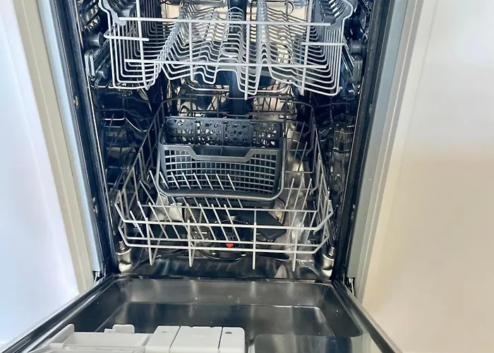 Luxury - Parking, Pool And Access * Vlorë